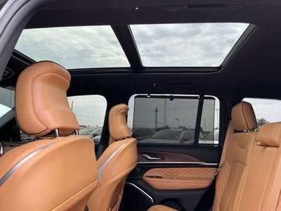 2023 Jeep Grand Cherokee Summit