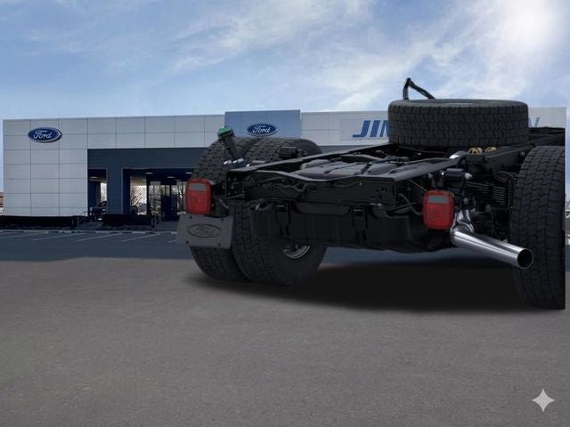 2025 Ford F-550 Super Duty Chassis Cab XL - Photo 24