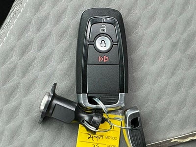 2022 Ford Escape Hybrid SE