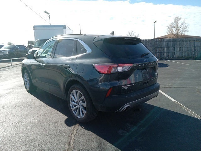 2022 Ford Escape Hybrid Titanium