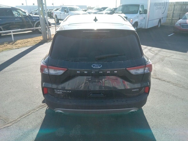 2022 Ford Escape Hybrid Titanium