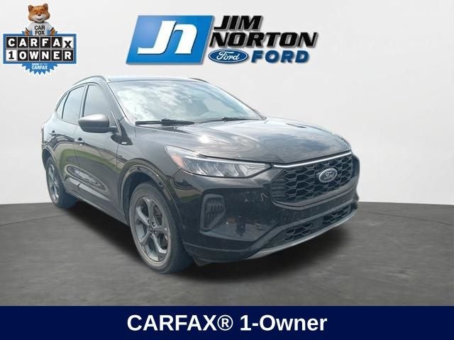 2023 Ford Escape ST-Line AWD's photo