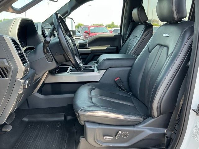 2022 Ford F-450SD Platinum