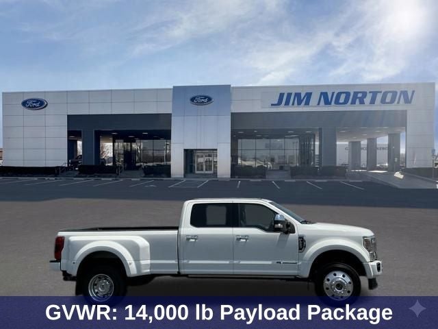 2022 Ford F-450SD Platinum