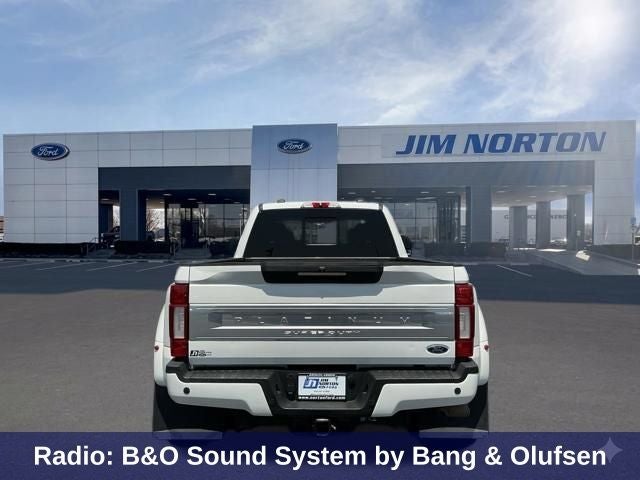 2022 Ford F-450SD Platinum