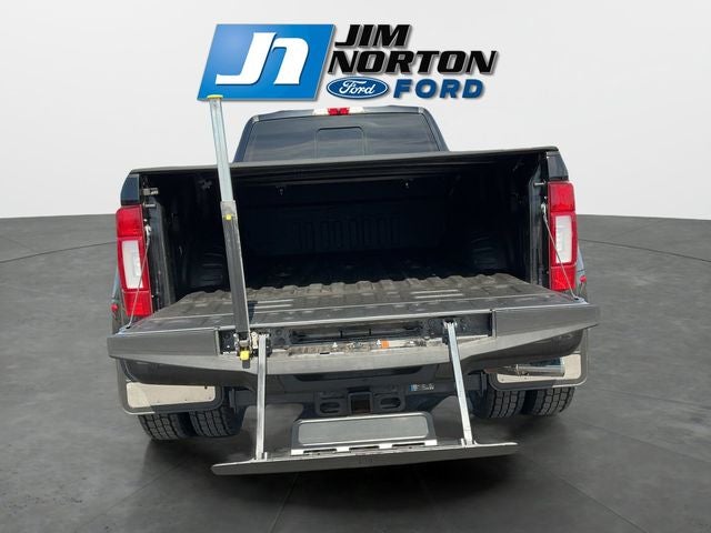 2022 Ford F-450SD Limited