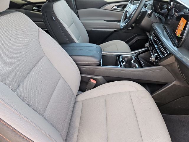 2025 Chevrolet Traverse LT 2LT
