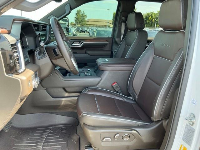 2025 GMC Sierra 2500HD Denali