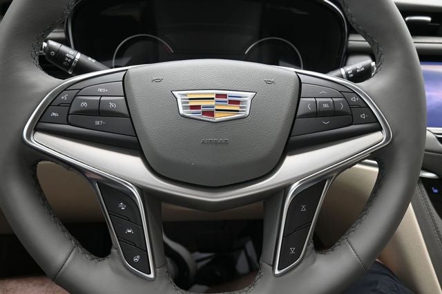 2022 Cadillac XT5 Premium Luxury