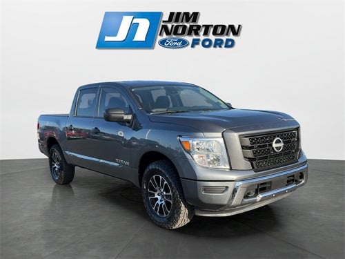 2023 Nissan Titan SV