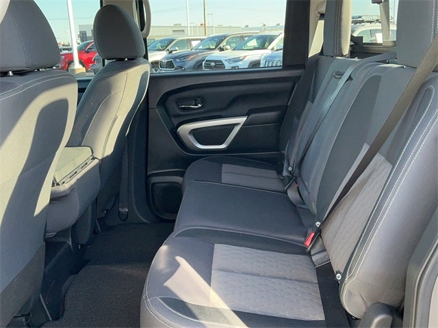 2023 Nissan Titan SV