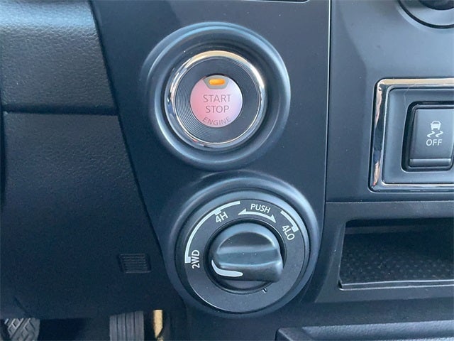 2023 Nissan Titan SV