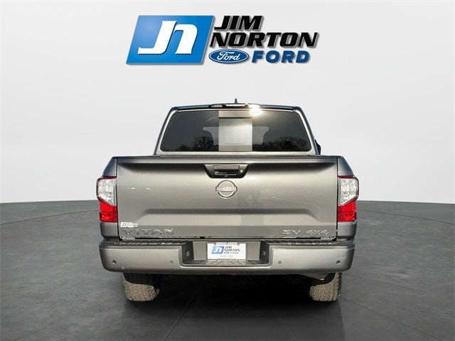 2023 Nissan Titan SV