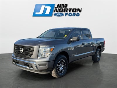 2023 Nissan Titan SV