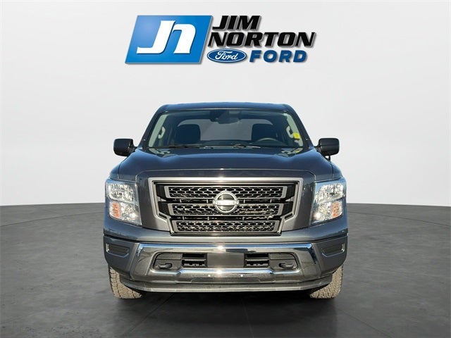 2023 Nissan Titan SV