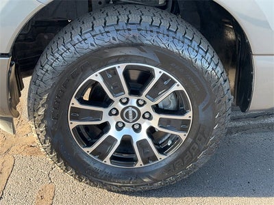 2023 Nissan Titan SV