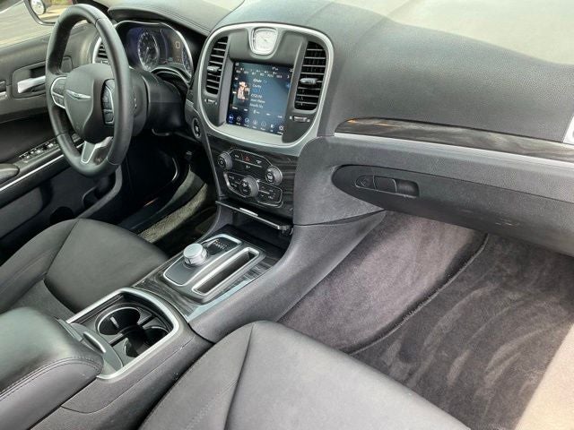 2018 Chrysler 300 Touring