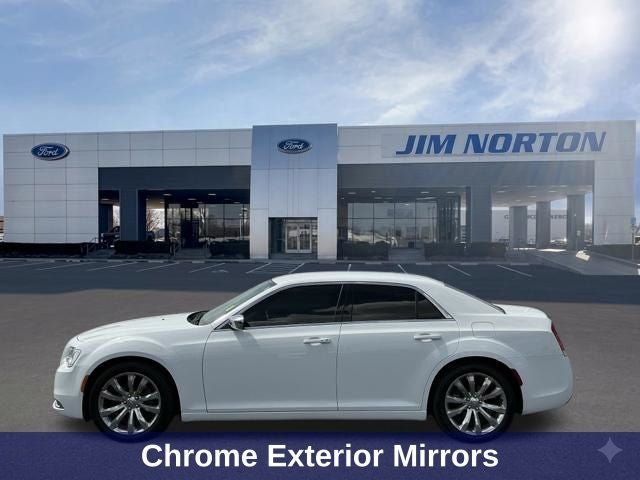 2018 Chrysler 300 Touring