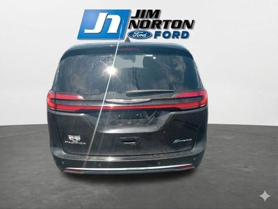 2023 Chrysler Pacifica Hybrid Touring L