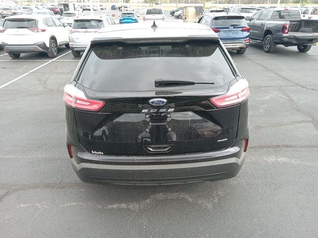 2021 Ford Edge SE