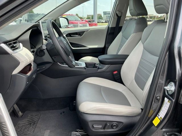 2020 Toyota RAV4 Limited