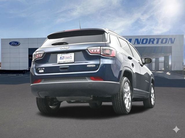 2024 Jeep Compass Latitude Lux