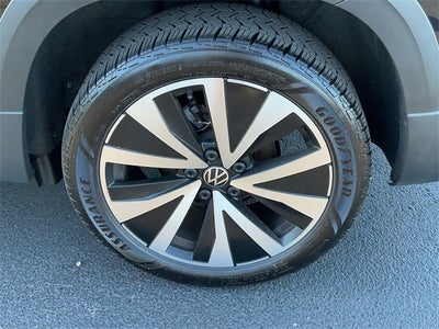 2024 Volkswagen Taos 1.5T SE