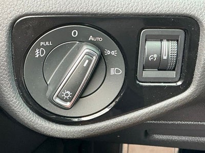 2021 Volkswagen Golf GTI 2.0T SE