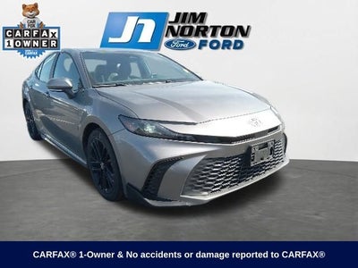 2025 Toyota Camry SE Hybrid