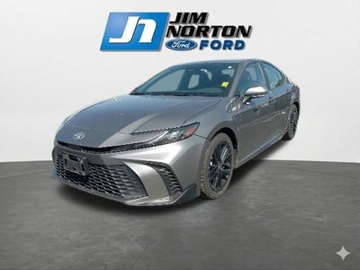 2025 Toyota Camry SE Hybrid