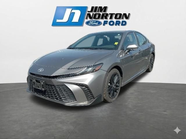 2025 Toyota Camry SE Hybrid