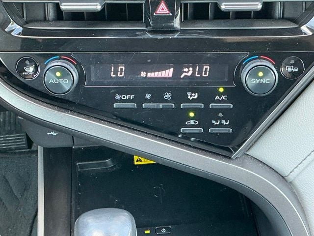 2024 Toyota Camry Hybrid XLE