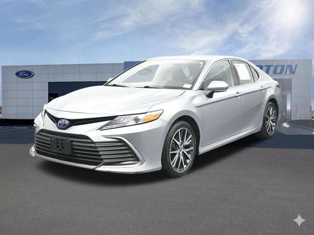 2024 Toyota Camry Hybrid XLE