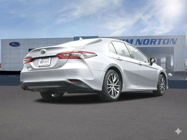 2024 Toyota Camry Hybrid XLE