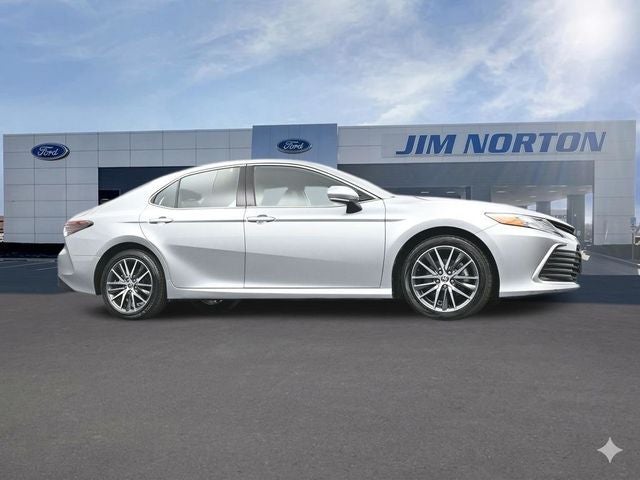 2024 Toyota Camry Hybrid XLE