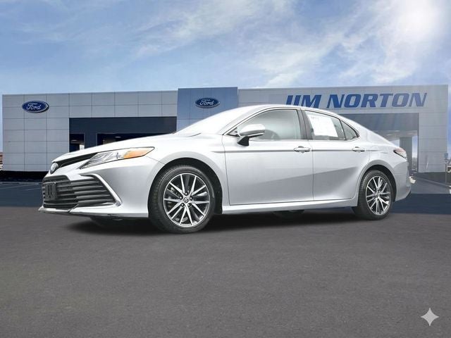 2024 Toyota Camry Hybrid XLE
