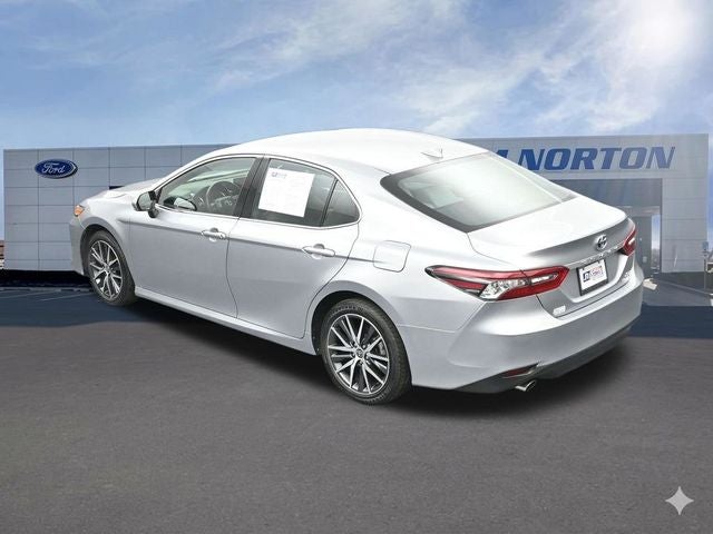 2024 Toyota Camry Hybrid XLE