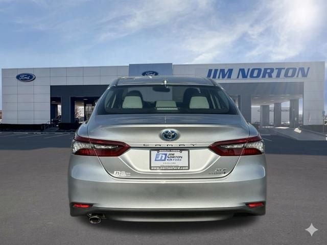 2024 Toyota Camry Hybrid XLE