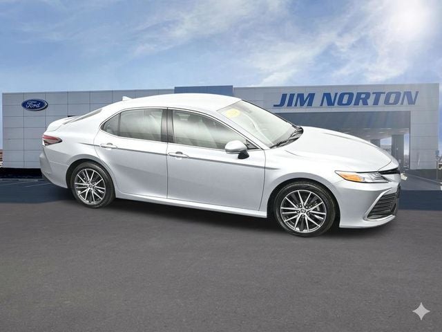 2024 Toyota Camry Hybrid XLE
