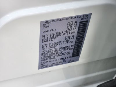 2025 Nissan Pathfinder SV