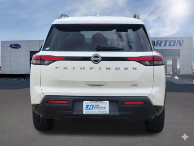 2025 Nissan Pathfinder SV