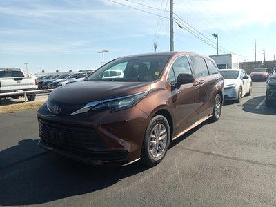2024 Toyota Sienna LE 8 Passenger