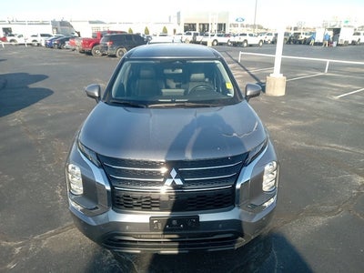 2024 Mitsubishi Outlander SE