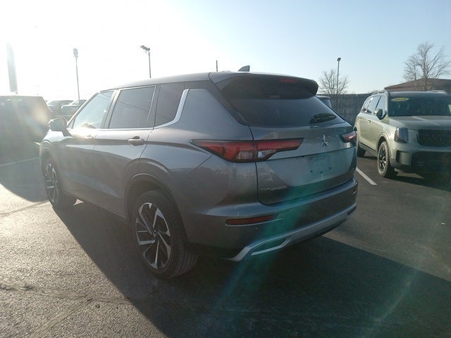 2024 Mitsubishi Outlander SE