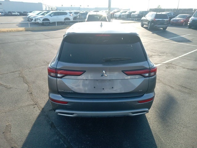 2024 Mitsubishi Outlander SE