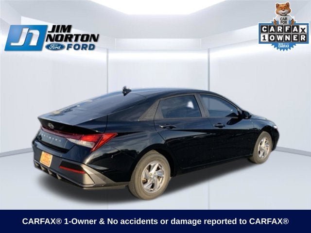 2024 Hyundai Elantra SE