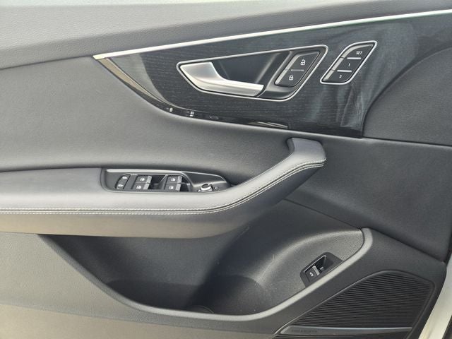 2025 Audi Q7 55 Premium Plus quattro