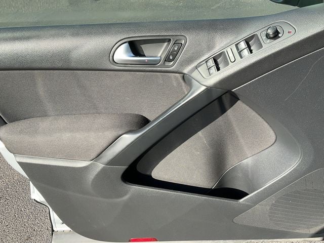 2017 Volkswagen Tiguan Limited 2.0T